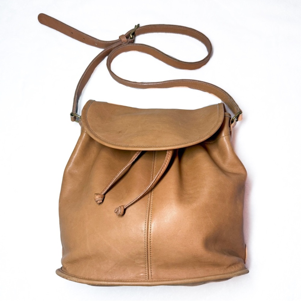 Vintage Coach Legacy 529-8715 Drawstring Flap Bucket Bag Tan Crossbody GUC